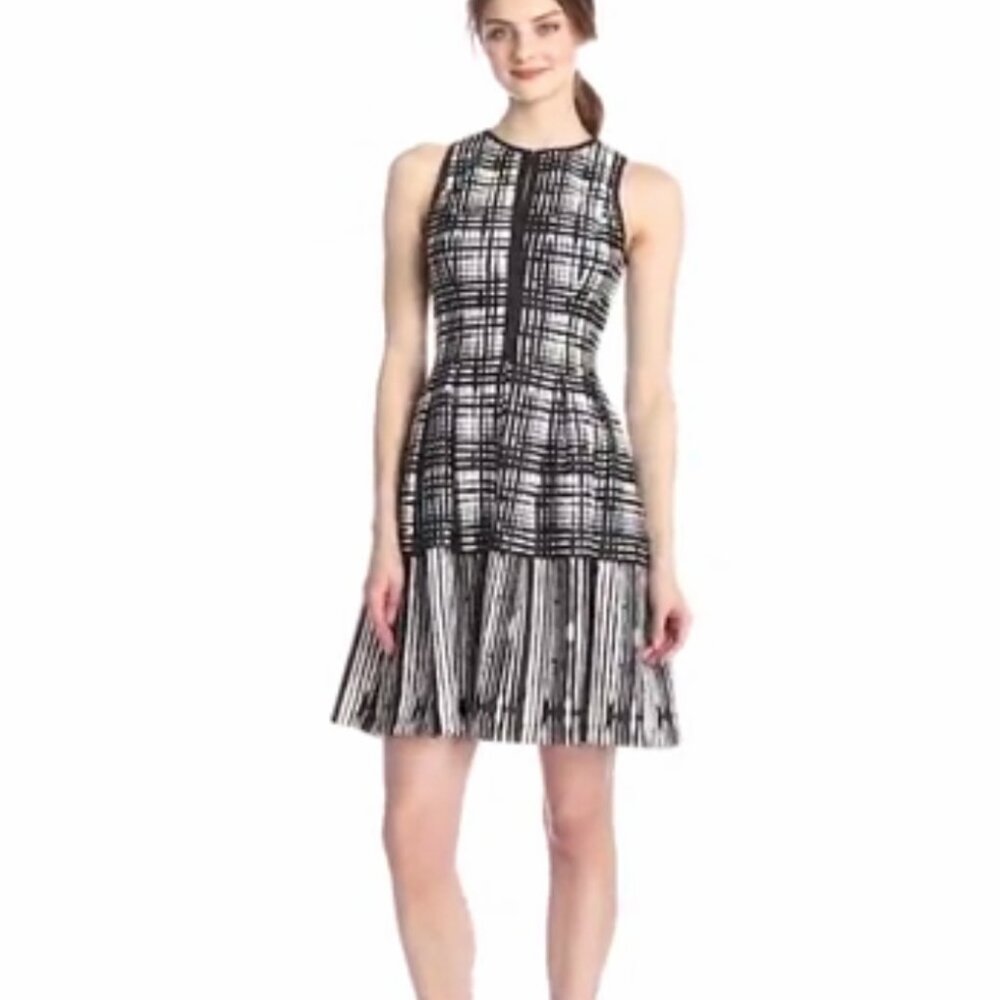 Womens Vince Camuto Black White Sleeveless Fit and Flare Scuba Dress 10